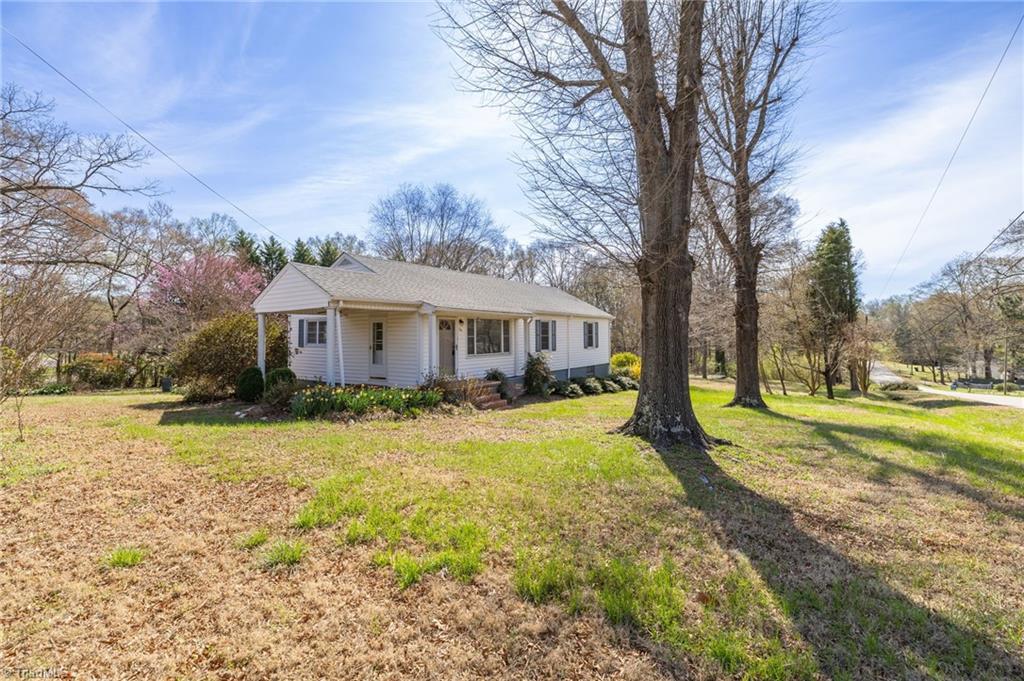 236 Jackson Street Eden, NC 27288 - Photo 4 of 39