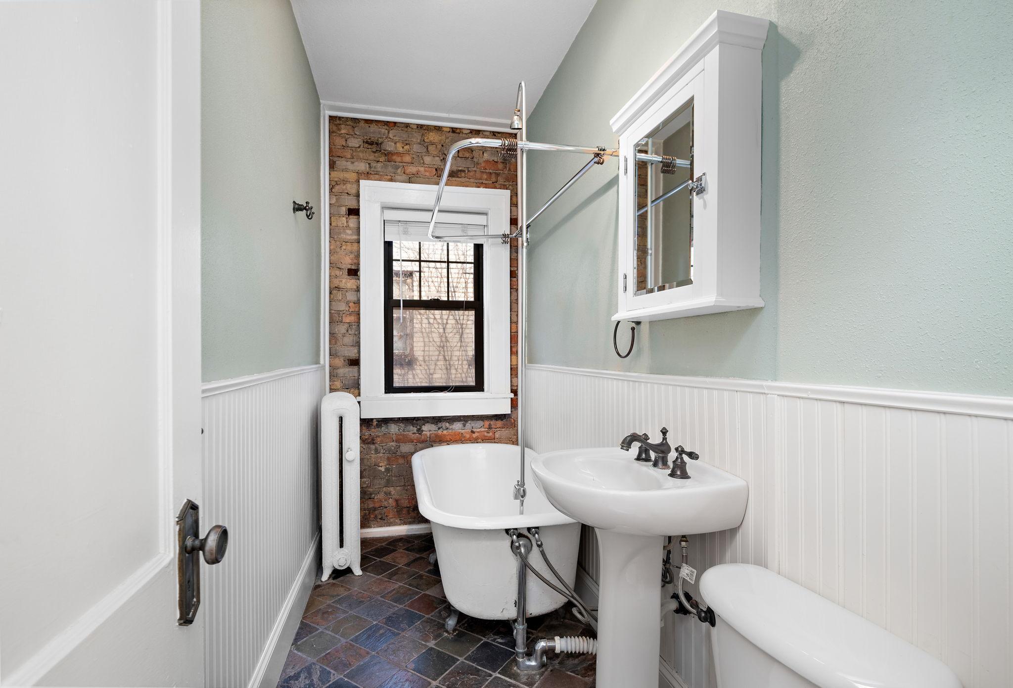 1901 Stevens Avenue, Unit 301 Minneapolis, MN 55403 - Photo 14 of 22 Gallery Image 14