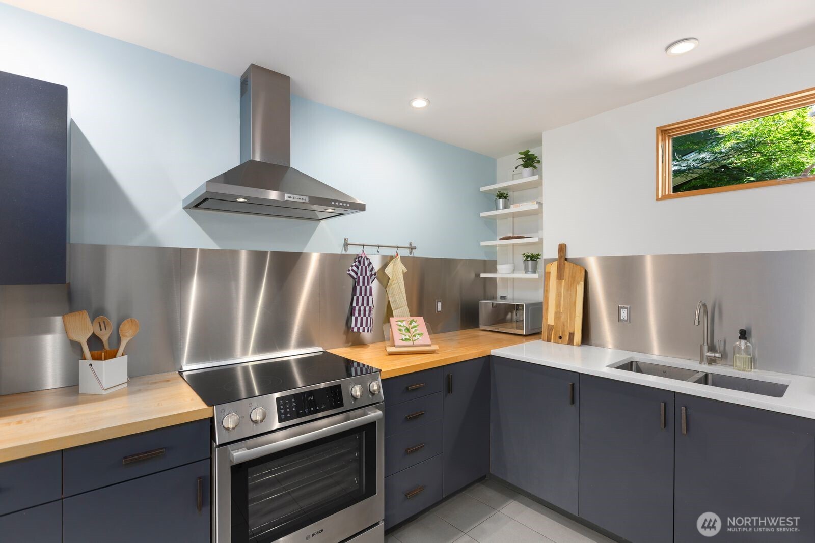 6029 45th Avenue Southwest Seattle, WA 98136 - Photo 11 of 38