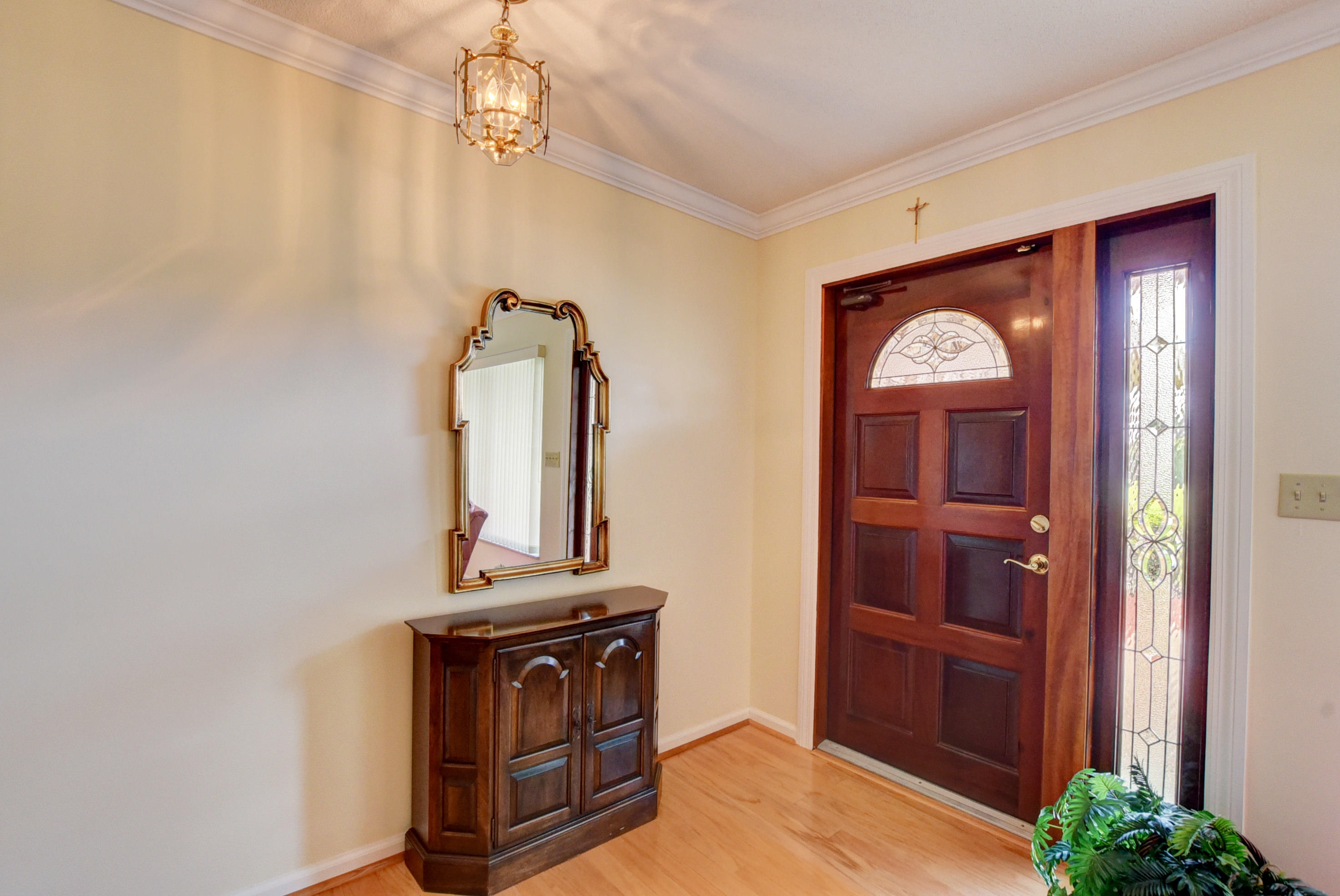 680 Southwest 17th Street Boca Raton, FL 33486 - Photo 5 of 41 Entry way