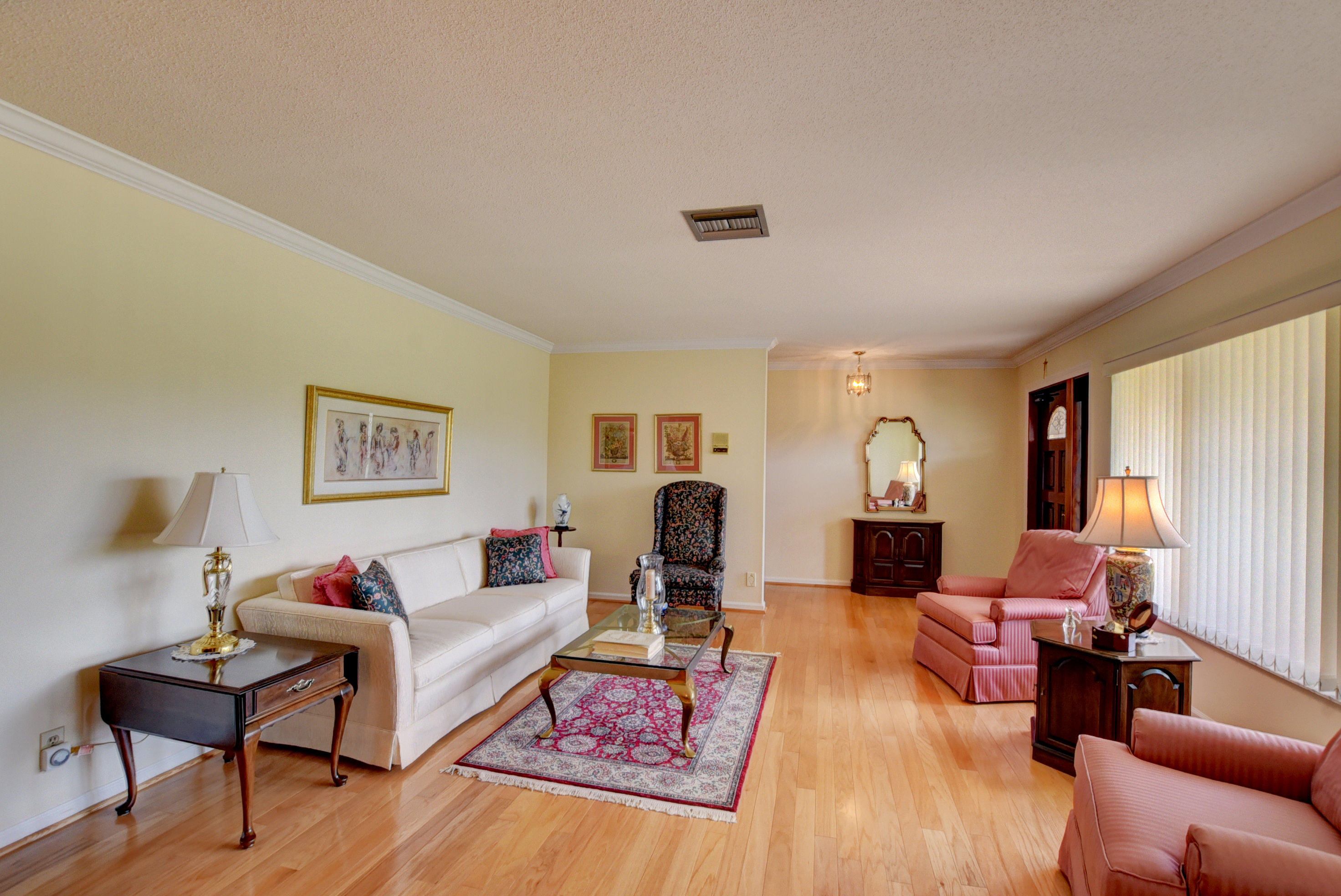 680 Southwest 17th Street Boca Raton, FL 33486 - Photo 7 of 41 Living room