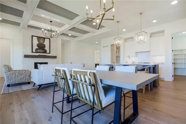 $778,112 | 3900 West 158th Place, Overland Park, KS 66224