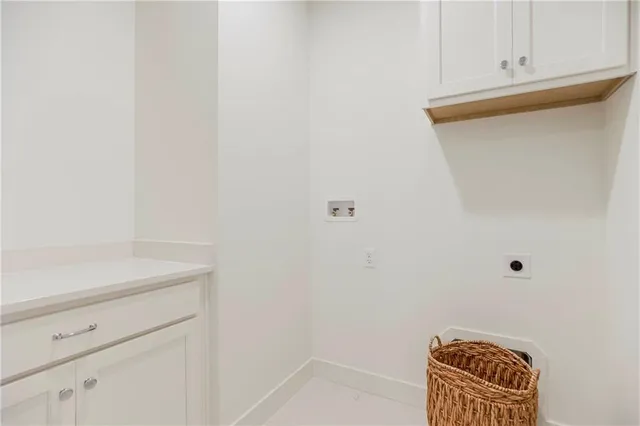 $778,112 | 3900 West 158th Place, Overland Park, KS 66224