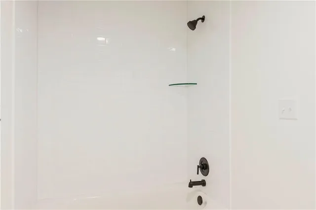 $778,112 | 3900 West 158th Place, Overland Park, KS 66224