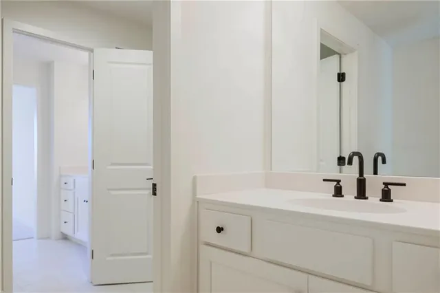 $778,112 | 3900 West 158th Place, Overland Park, KS 66224