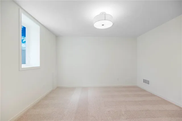 $778,112 | 3900 West 158th Place, Overland Park, KS 66224