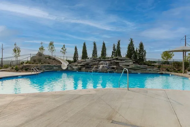 $778,112 | 3900 West 158th Place, Overland Park, KS 66224