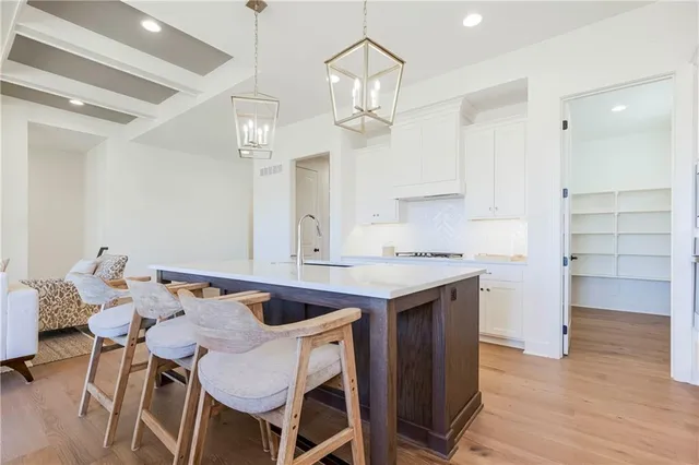 $778,112 | 3900 West 158th Place, Overland Park, KS 66224