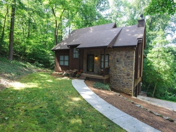 178 West Norris Road Norris, TN 37828 - Photo 1 of 10 01-5c1312642e29a