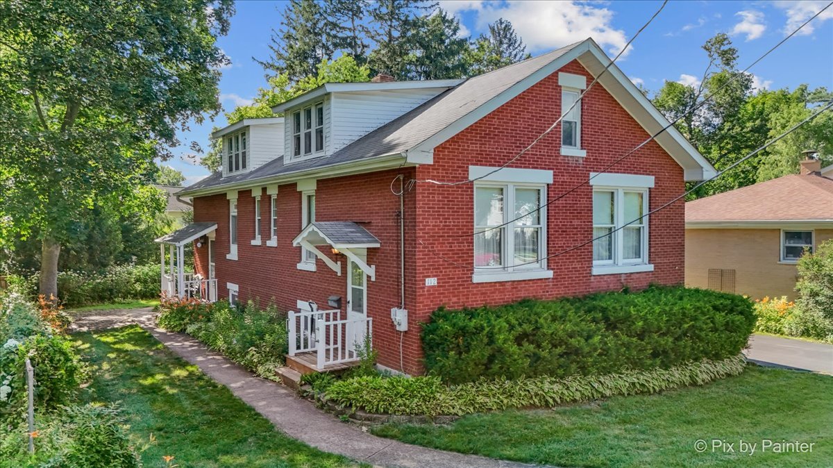 112 Grace Lane Fox River Grove, IL 60021 - Photo 1 of 31