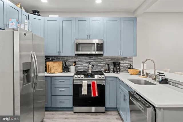 $2,899 | 4928 Florence Avenue, Philadelphia, PA 19143