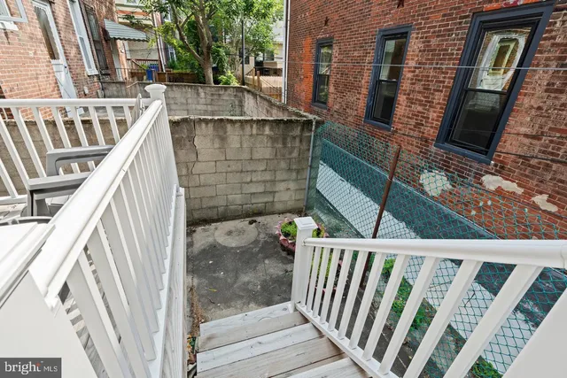 $2,899 | 4928 Florence Avenue, Philadelphia, PA 19143