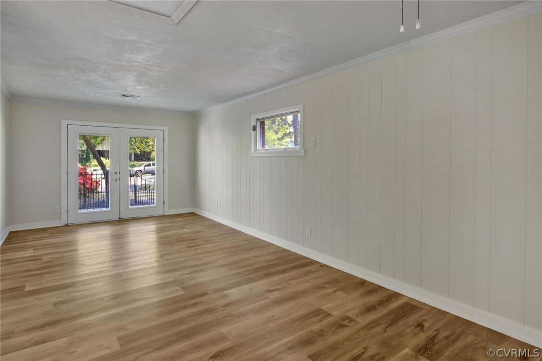 1320 Elon Road Henrico, VA 23229 - Photo 11 of 30 Large family room off of the kitchen. Could be sp