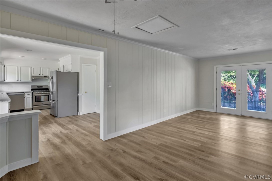 1320 Elon Road Henrico, VA 23229 - Photo 12 of 30 Family room with view to the eat-in kitchen area.