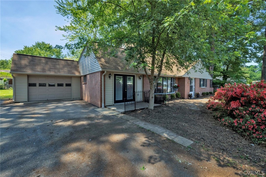 1320 Elon Road Henrico, VA 23229 - Photo 2 of 30 Garage, driveway and additional entranceway!