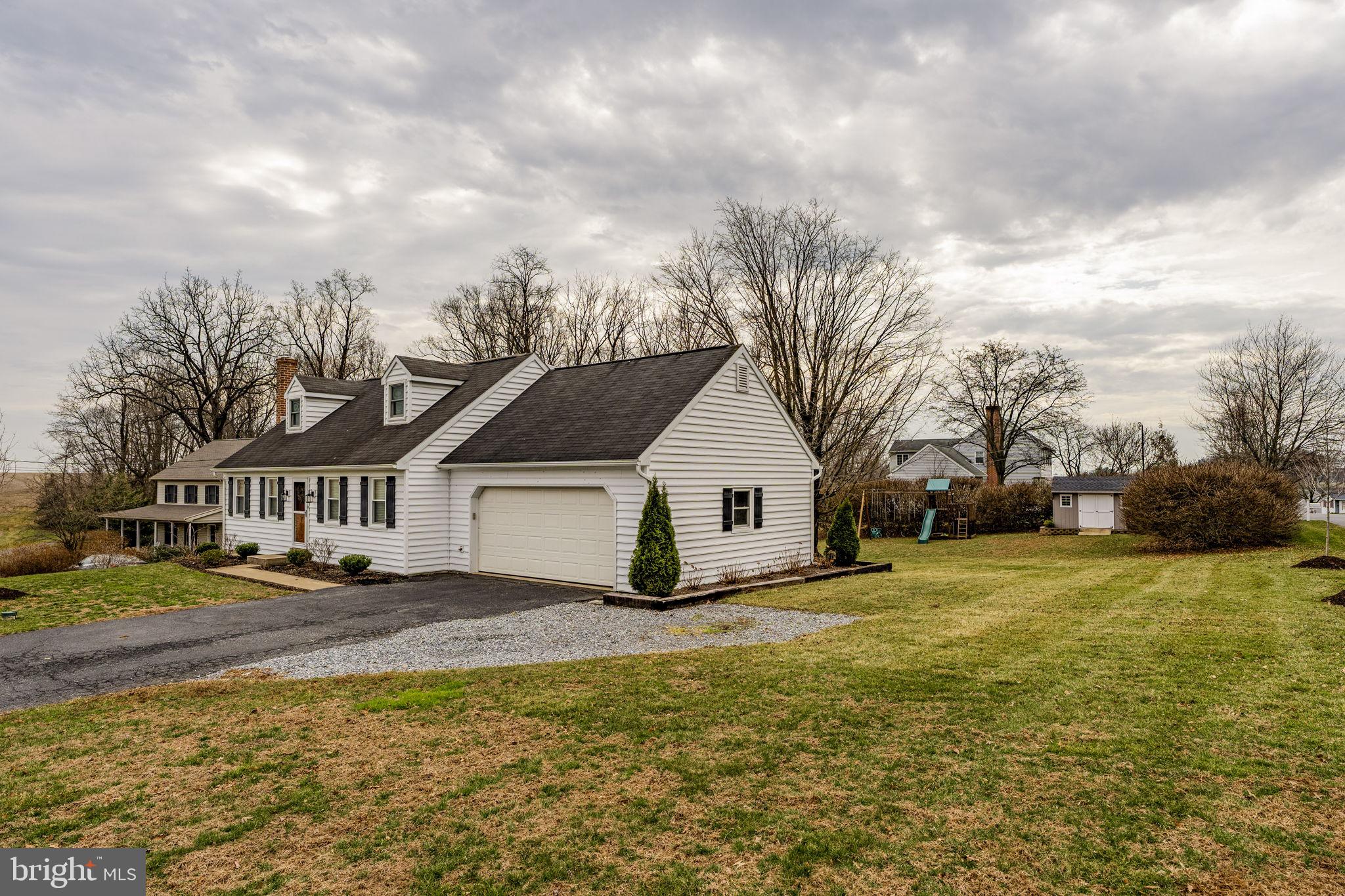 646 West Brubaker Valley Road Lititz, PA 17543 - Photo 7 of 56