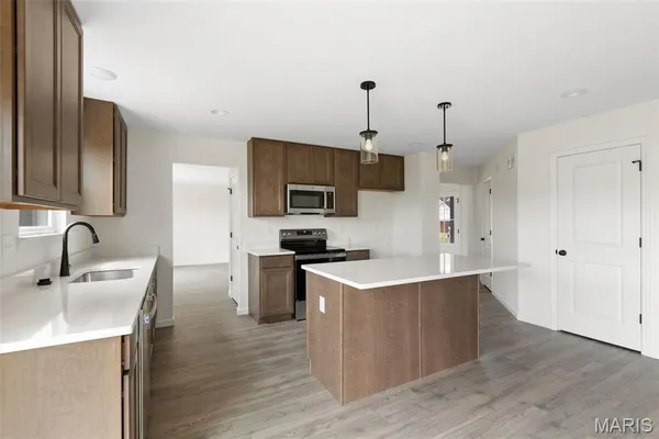 $423,332 | 4585 Bella Terra Drive, Imperial, MO 63052