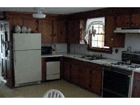 213 Concord Stage Road Weare, NH 03281 - Photo 2 of 3