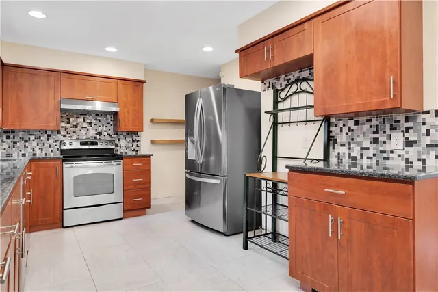 $5,250 | 41 Elmway Street, Providence, RI 02906