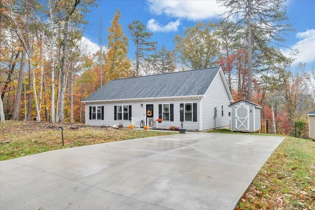 a front view of house with yard