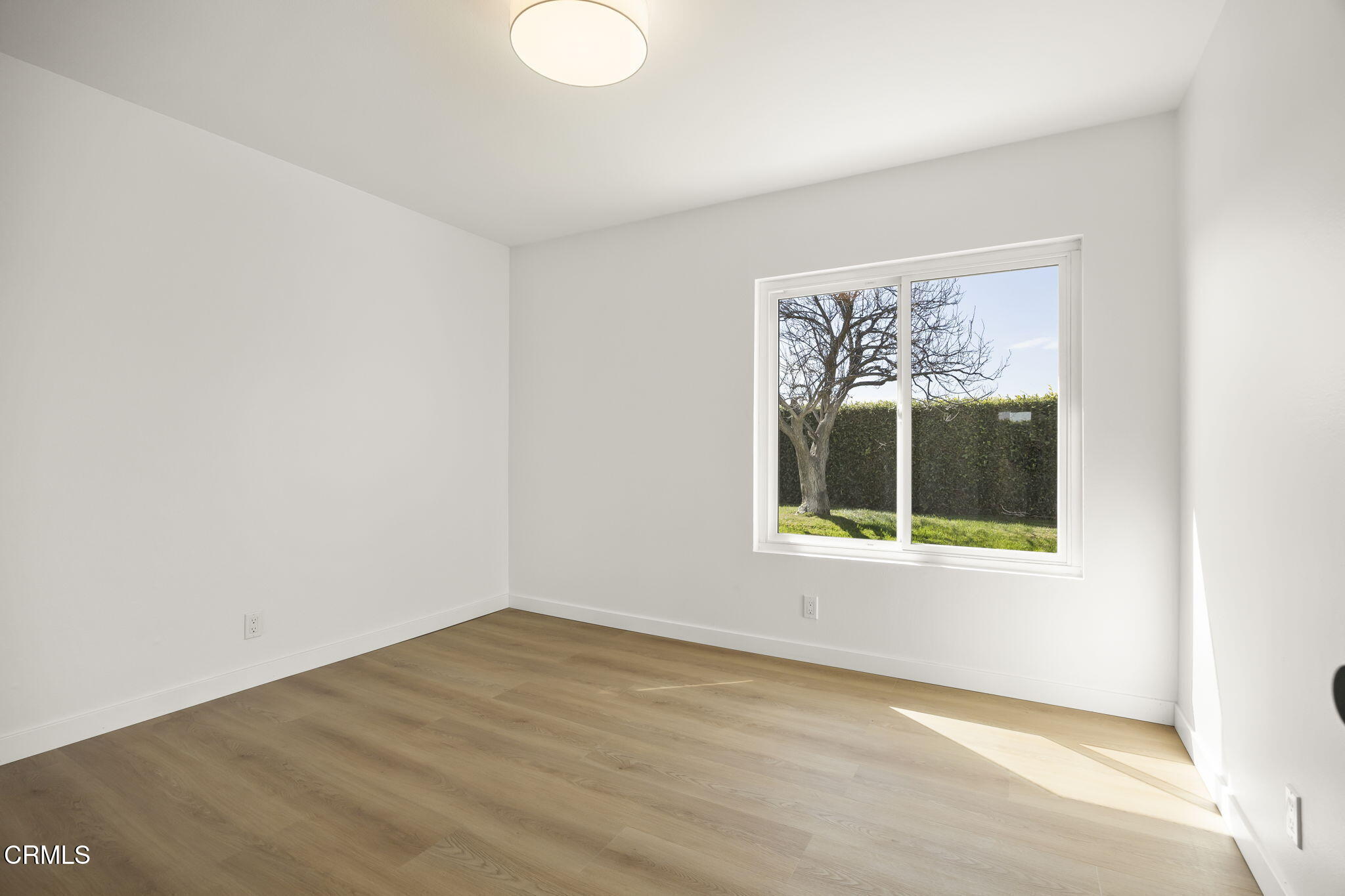 4909 North Buttercreek Road Moorpark, CA 93021 - Photo 19 of 28 Bedroom 3