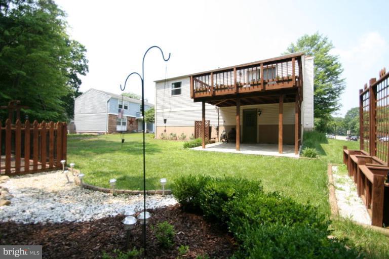 8269 Raindrop Way Springfield, VA 22153 - Photo 22 of 30 Exterior (Rear)