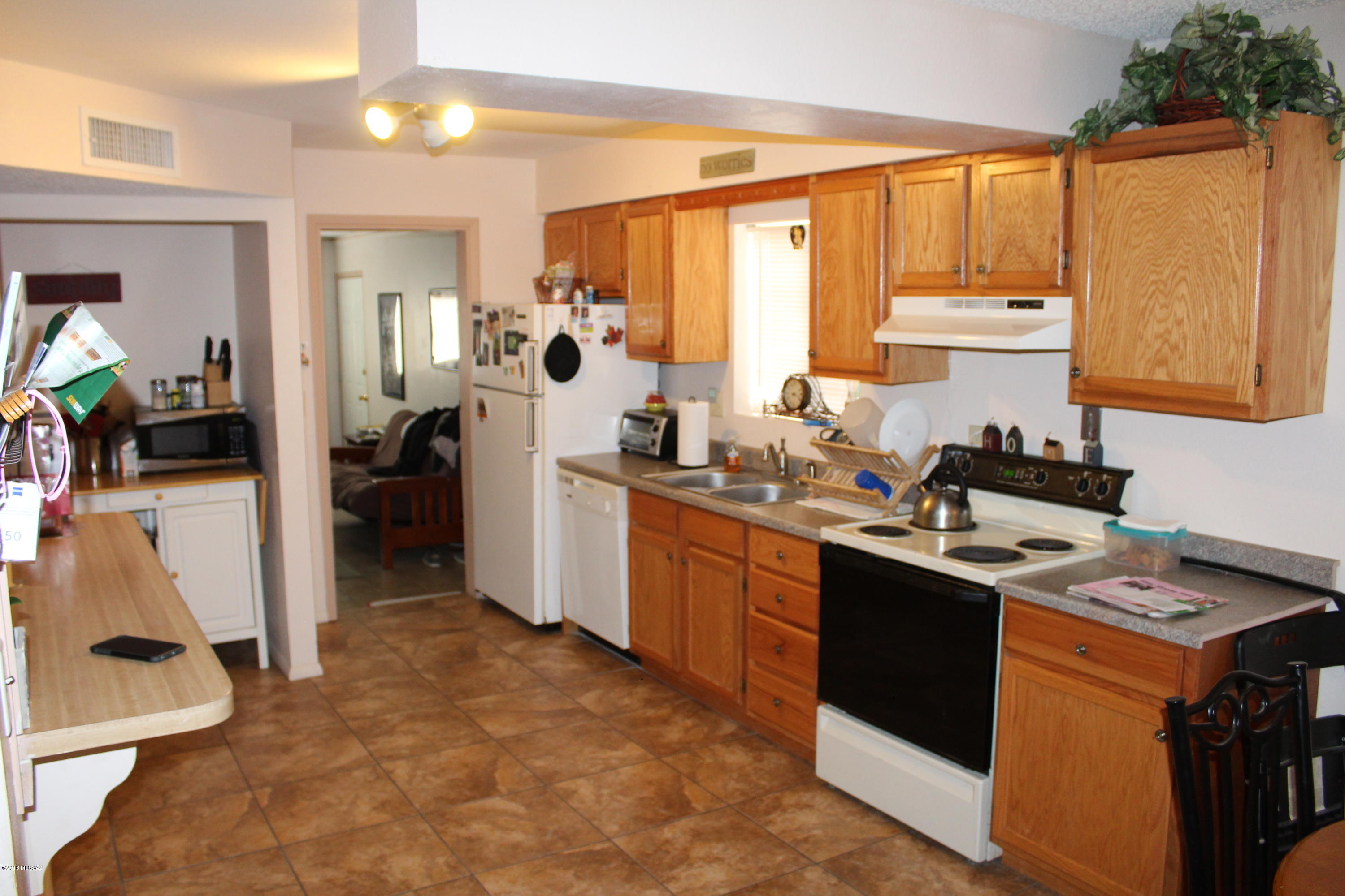 584 West Cactus Street Benson, AZ 85602 - Photo 7 of 22