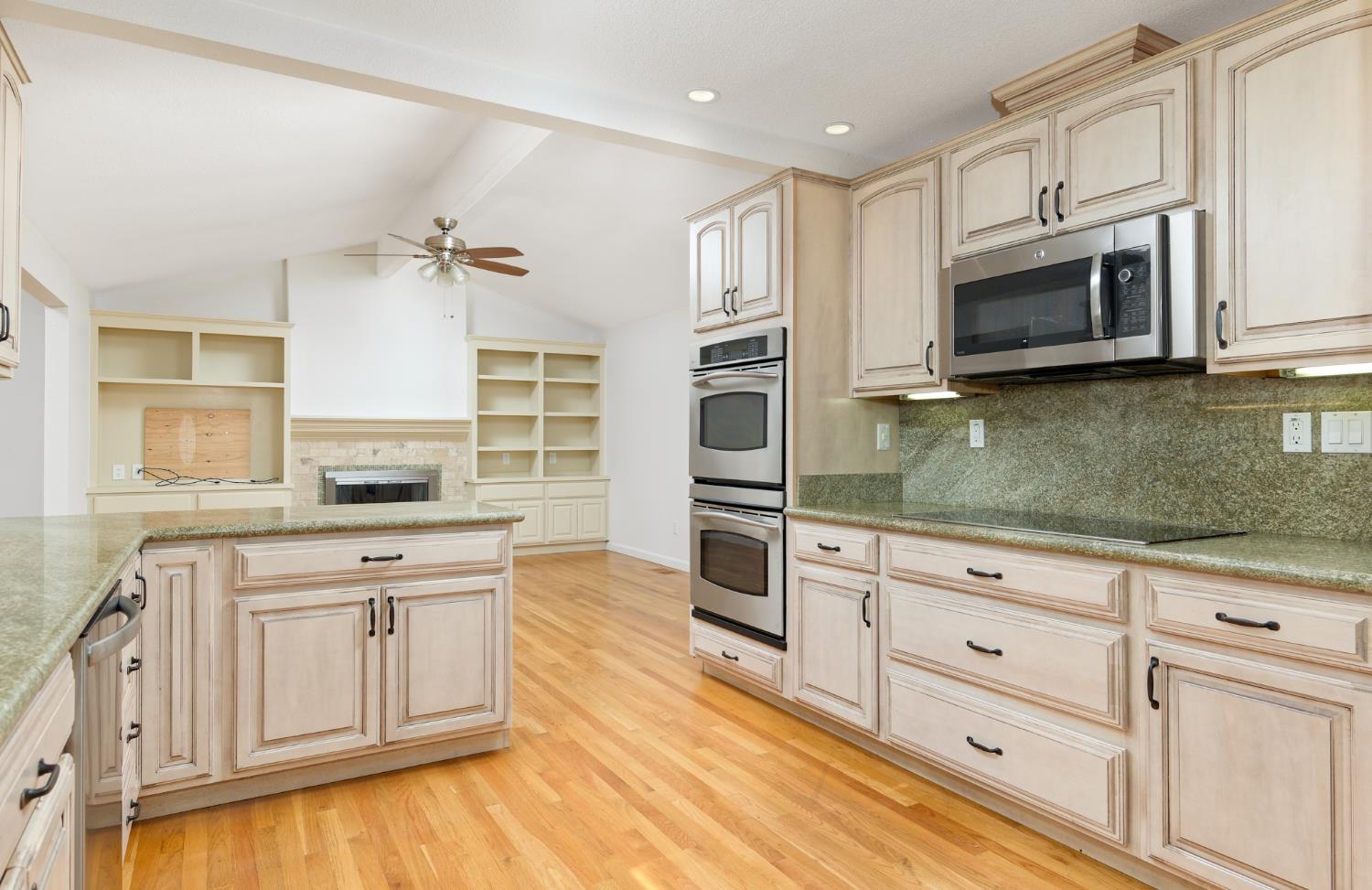 8 Mirango Court Clayton, CA 94517 - Photo 12 of 35