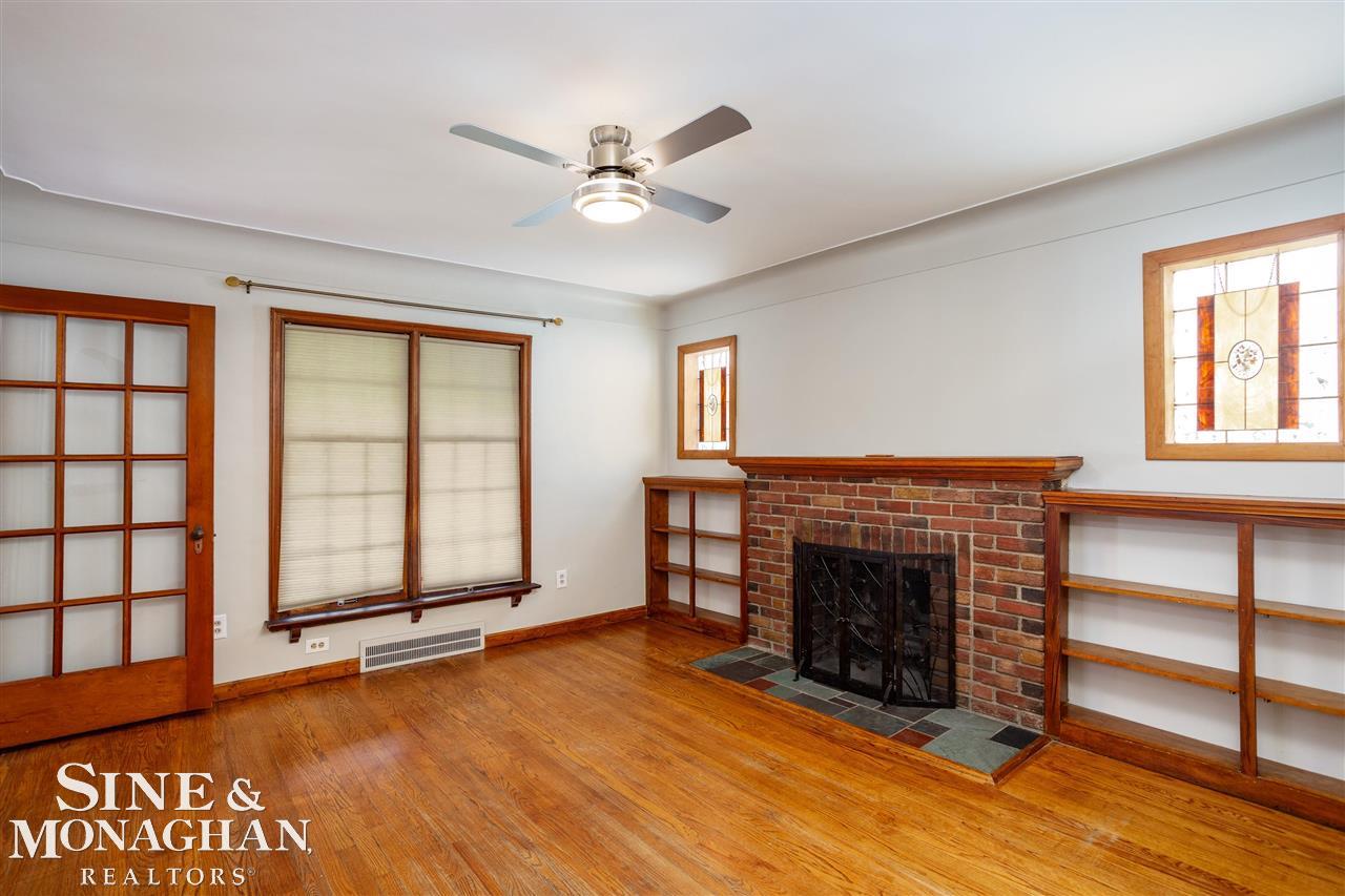 22152 Hayes Avenue Eastpointe, MI 48021 - Photo 5 of 44
