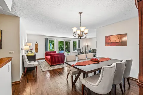 $645,000 | 815 South Salem Avenue, Arlington Heights, IL 60005