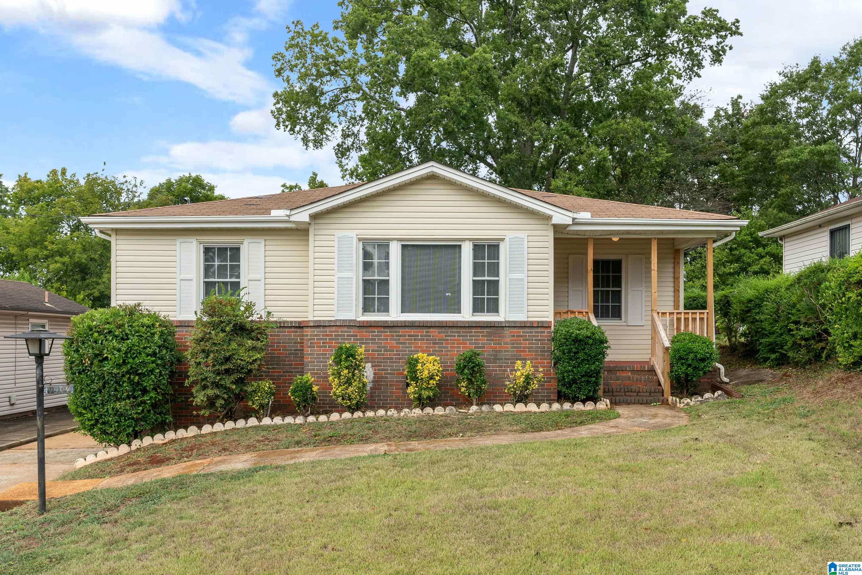 1304 Mims Street Southwest Birmingham, AL 35211 - Photo 2 of 27