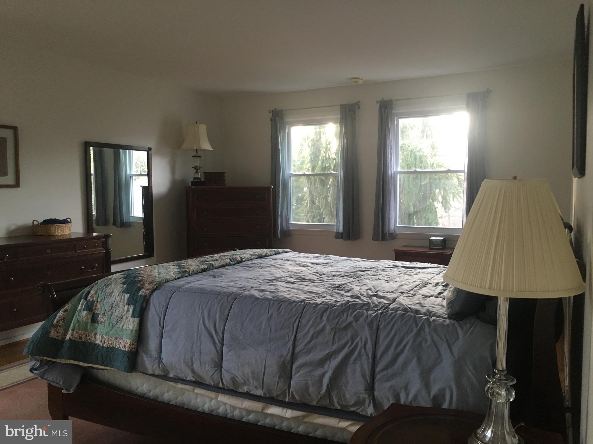 5201 Lynngate Road Columbia, MD 21044 - Photo 13 of 29 Large Master Bedroom