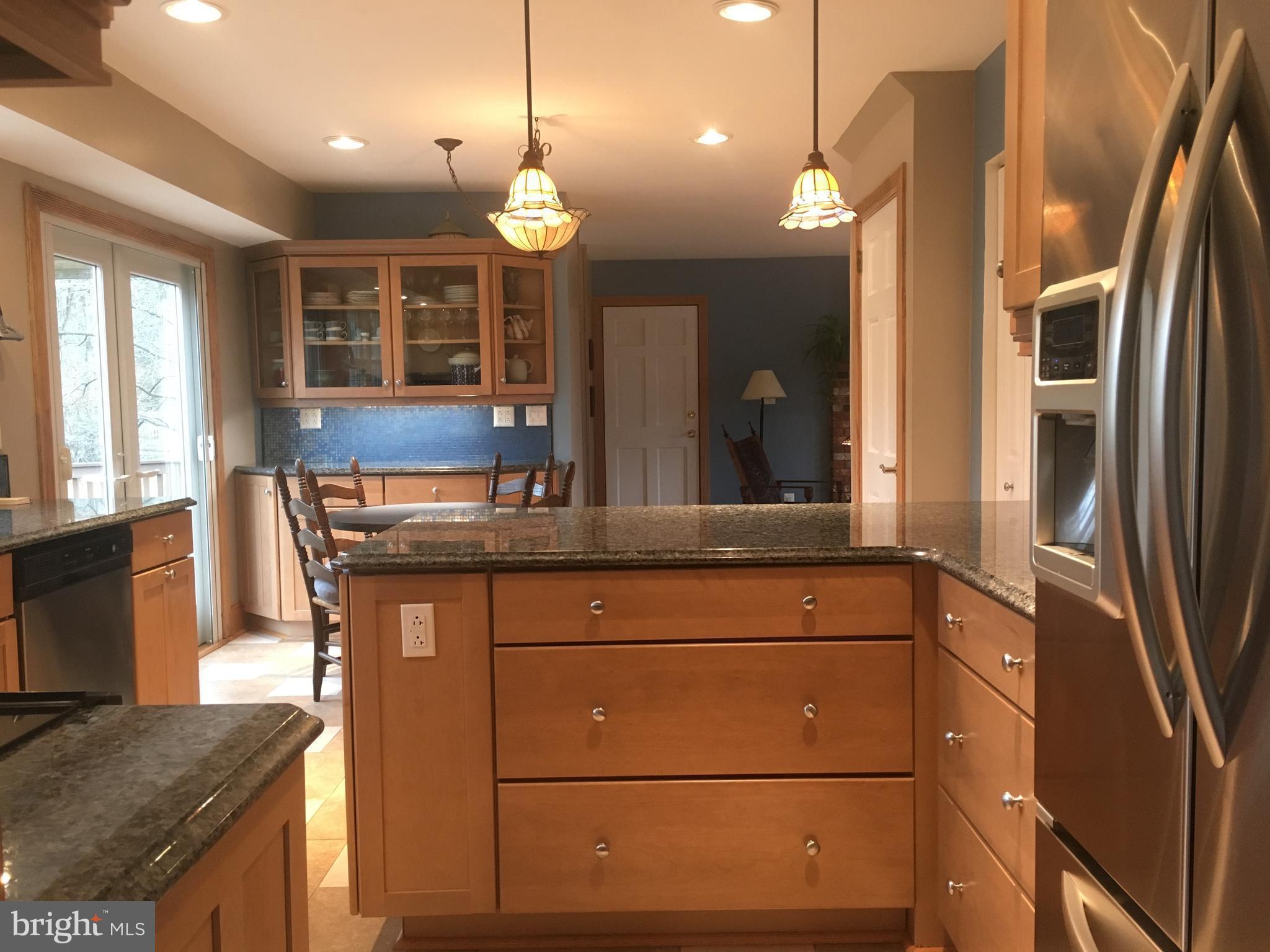 5201 Lynngate Road Columbia, MD 21044 - Photo 6 of 29 Ample Large Drawers