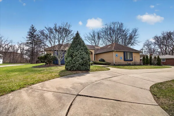 $460,000 | 38609 Jahn Street, Livonia, MI 48152