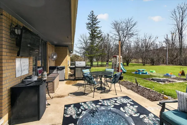 $460,000 | 38609 Jahn Street, Livonia, MI 48152