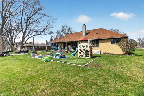 $460,000 | 38609 Jahn Street, Livonia, MI 48152