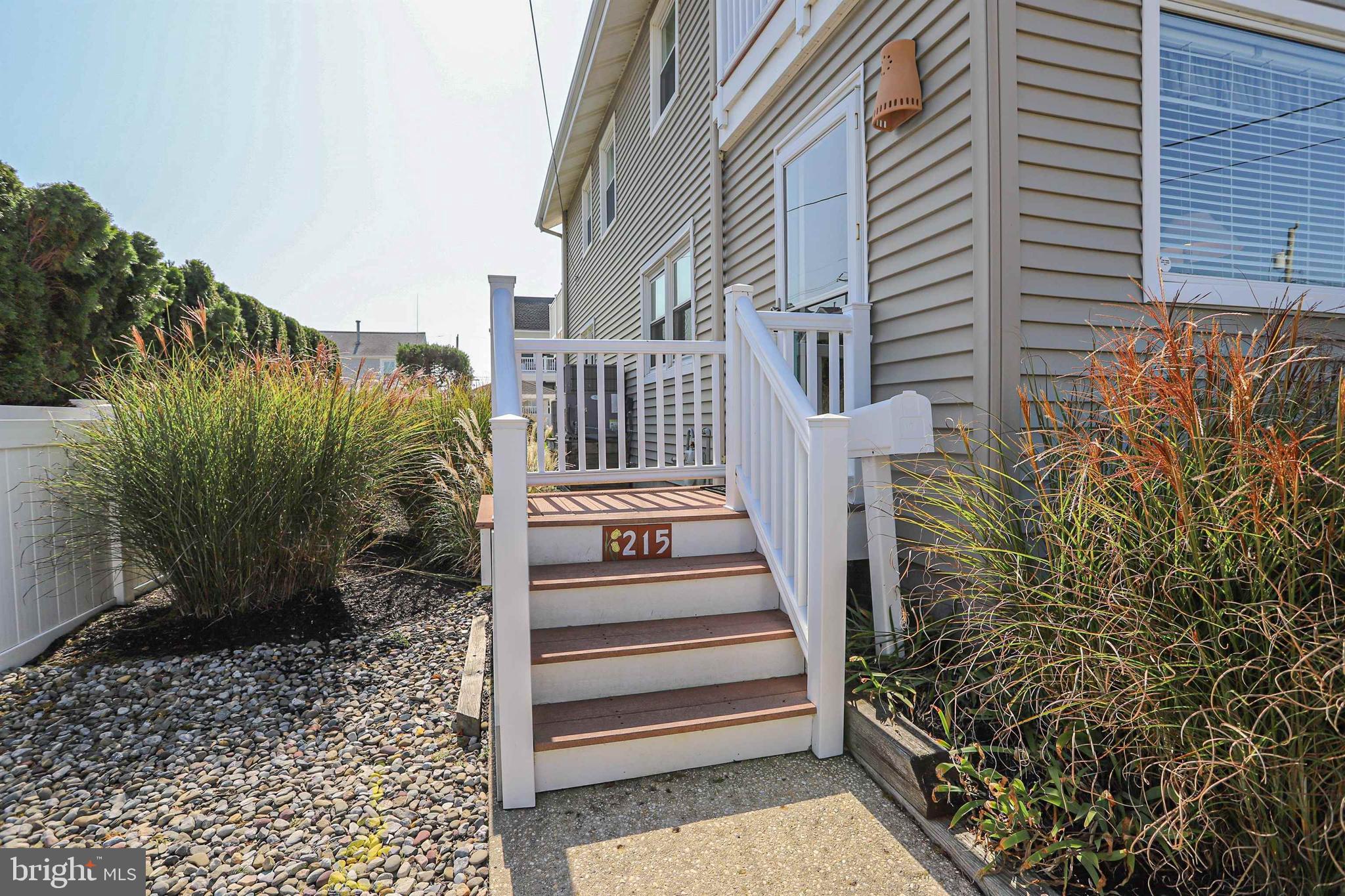 215 89th Street Stone Harbor, NJ 08247 - Photo 3 of 30