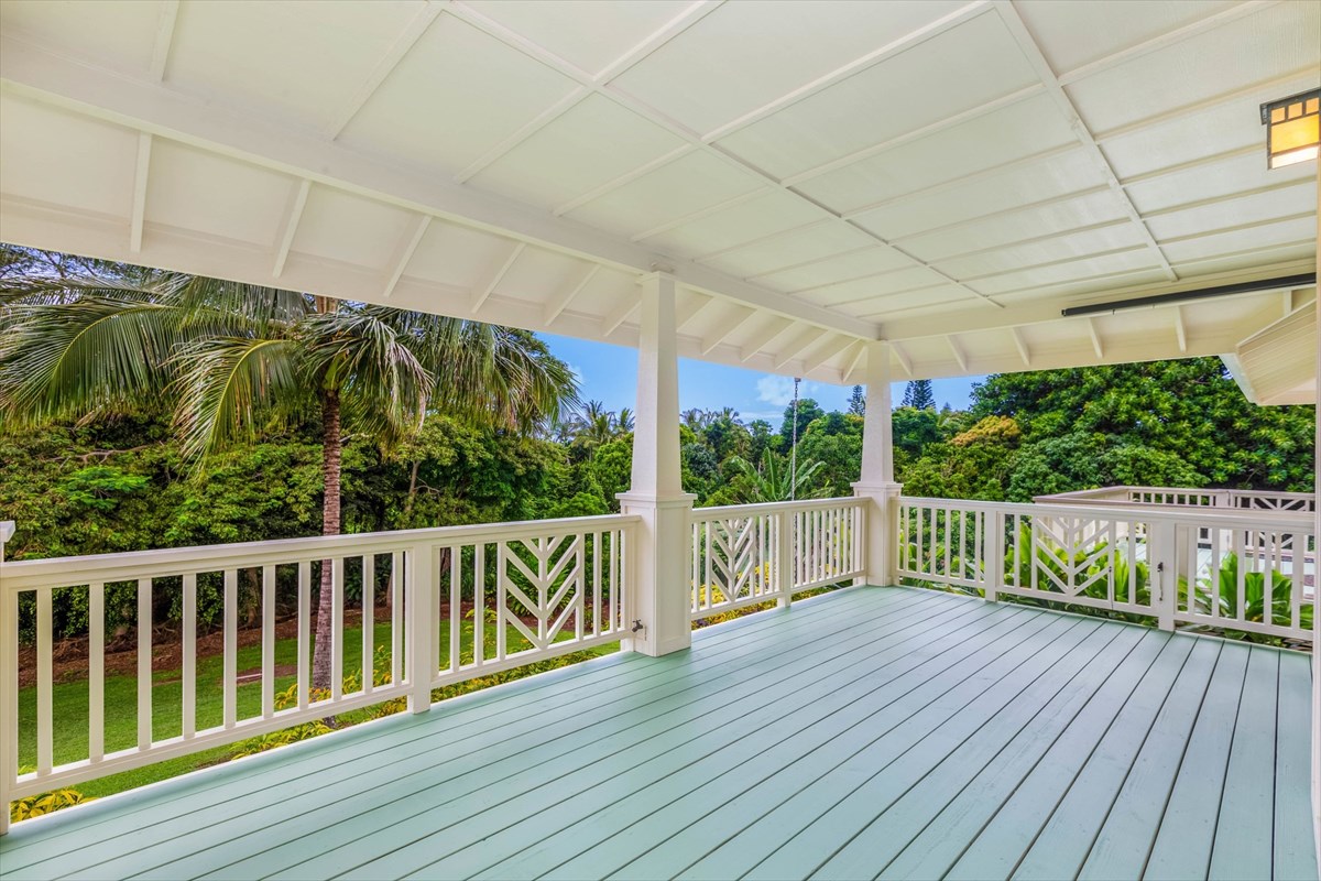 4321 Kapuna Road, Unit D Kilauea, HI 96754 - Photo 8 of 23 a view of balcony with wooden floor