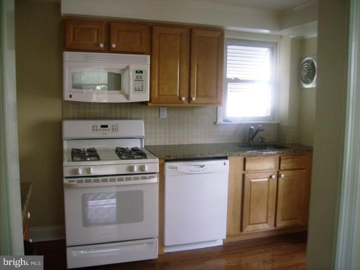 508 Crum Lynne Road Ridley Park, PA 19078 - Photo 3 of 18