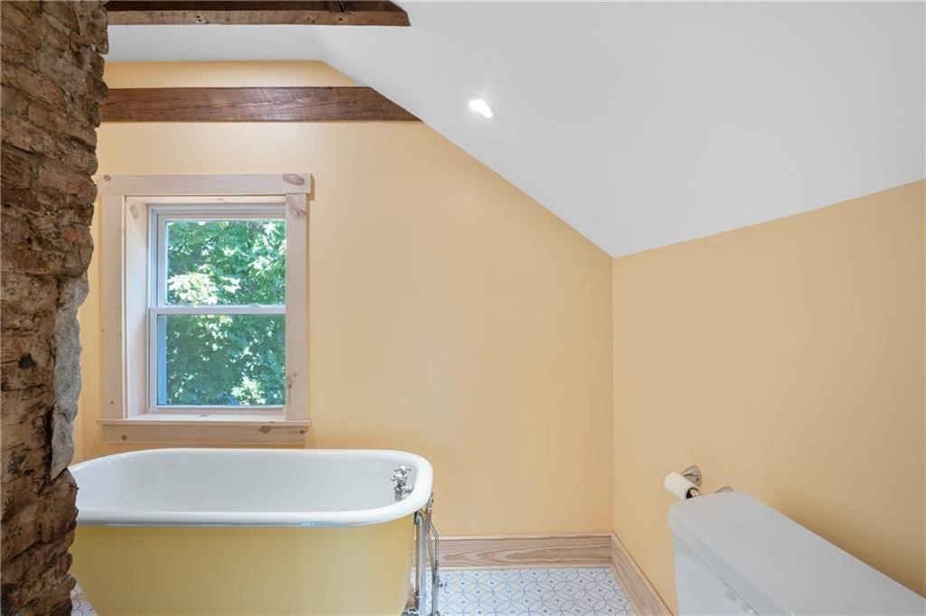 2930 Main Road Tiverton, RI 02878 - Photo 19 of 21