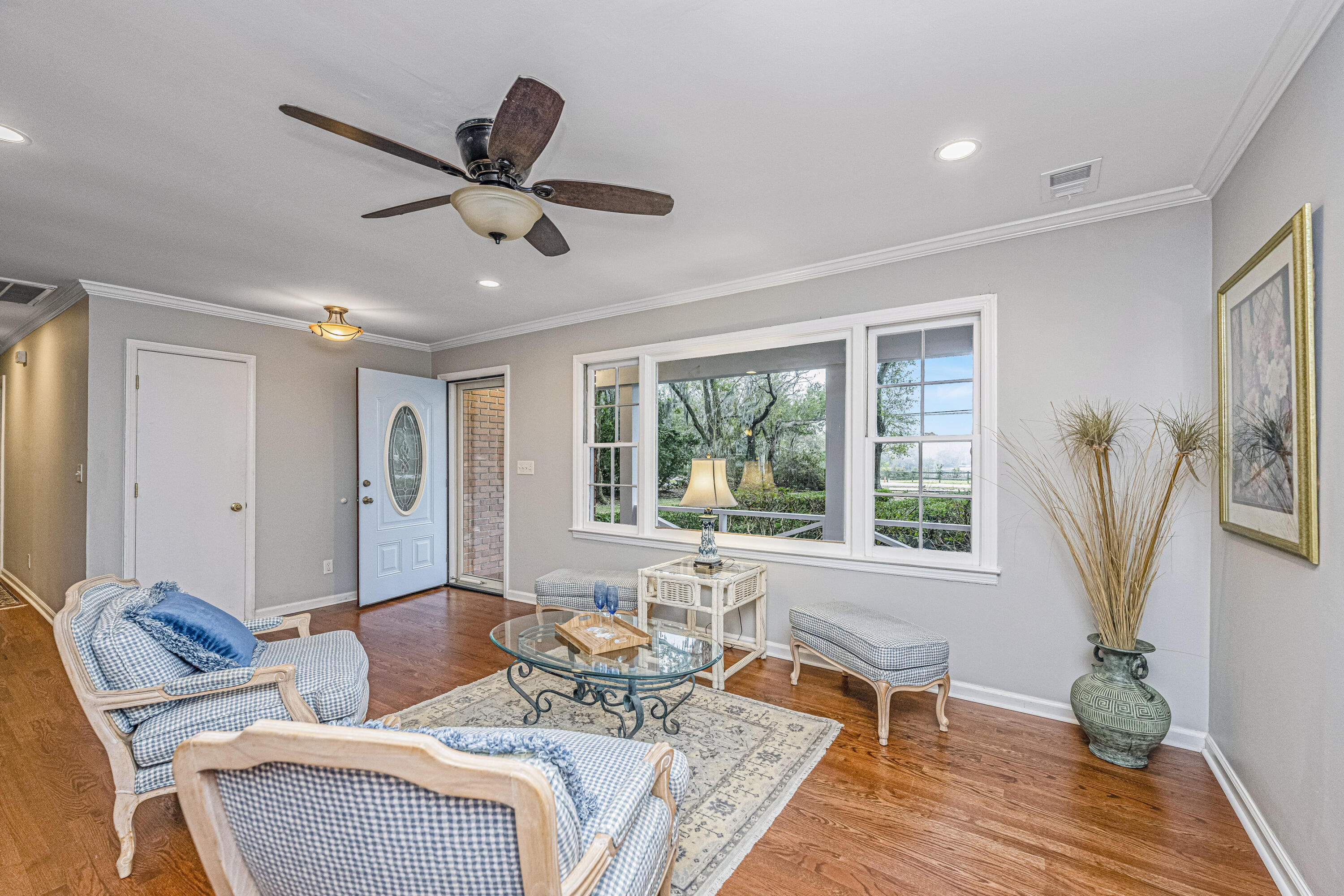 1316 Venning Road Mount Pleasant, SC 29464 - Photo 4 of 53 1316Venning08