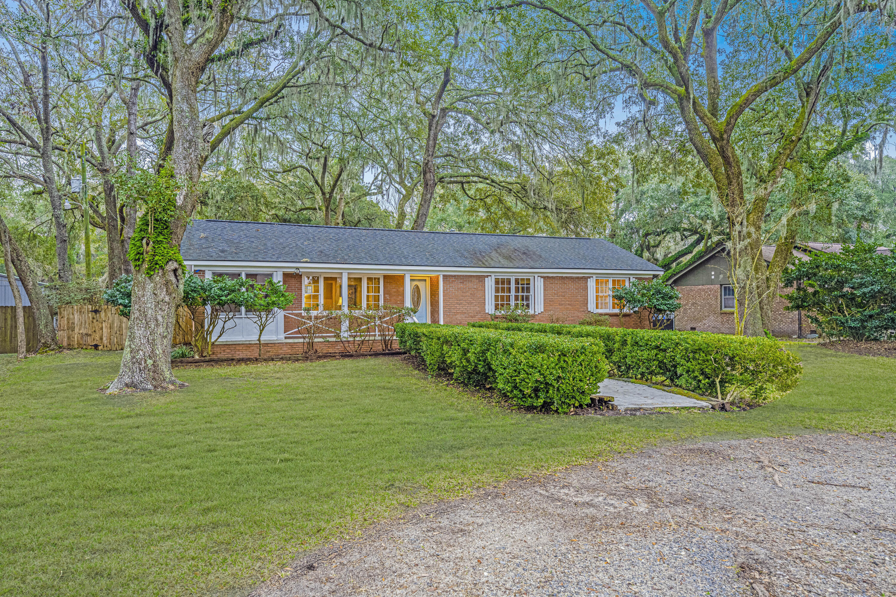 1316 Venning Road Mount Pleasant, SC 29464 - Photo 10 of 53 1316Venning03