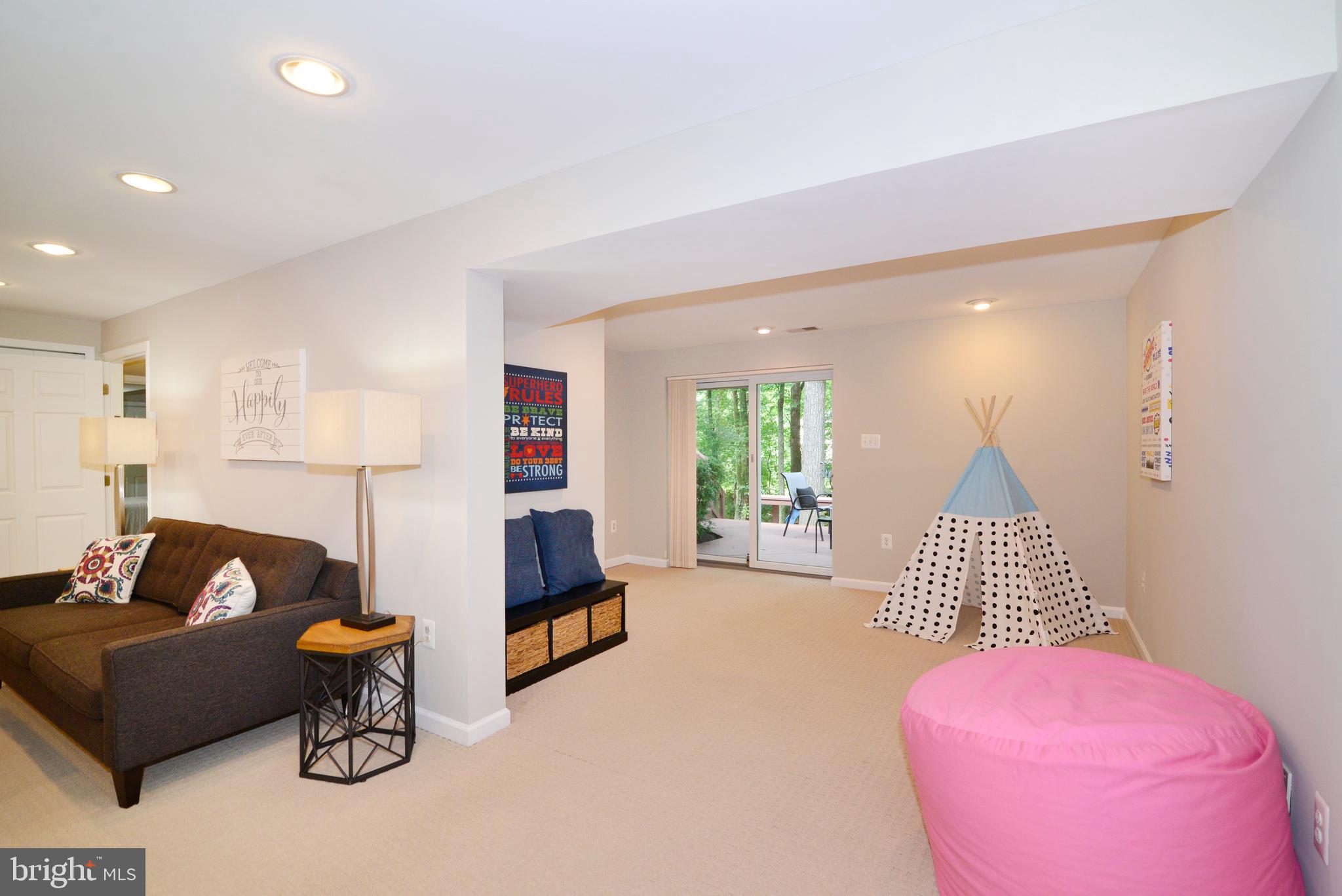 11617 Quail Ridge Court Reston, VA 20194 - Photo 28 of 36 Walk-Out to Lower Level Deck.
