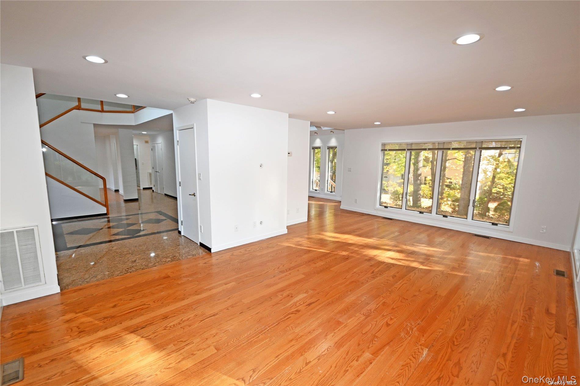 24 Warwick Road Great Neck, NY 11023 - Photo 3 of 36
