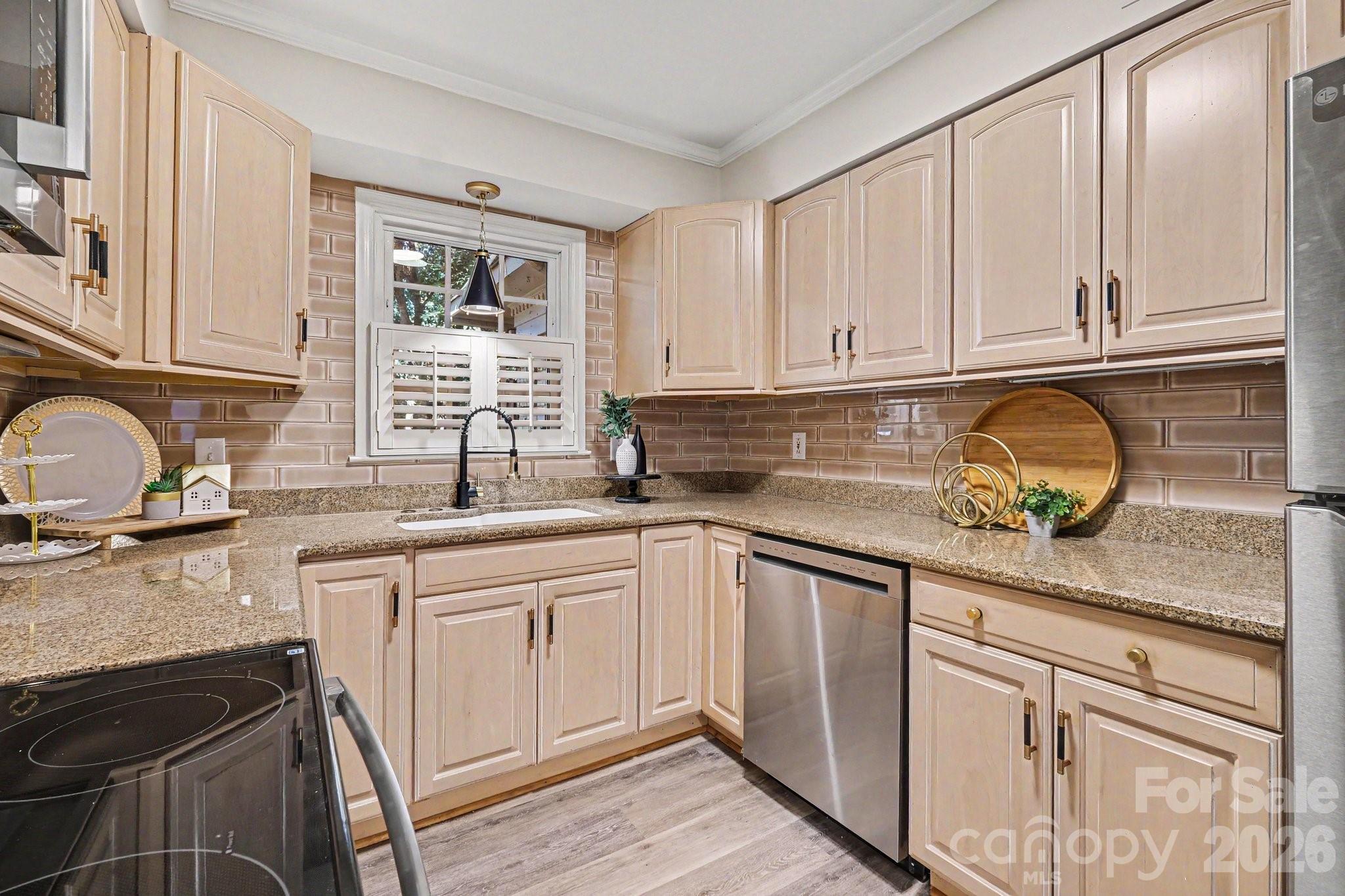 2235 Rexford Road, Unit C Charlotte, NC 28211 - Photo 8 of 32