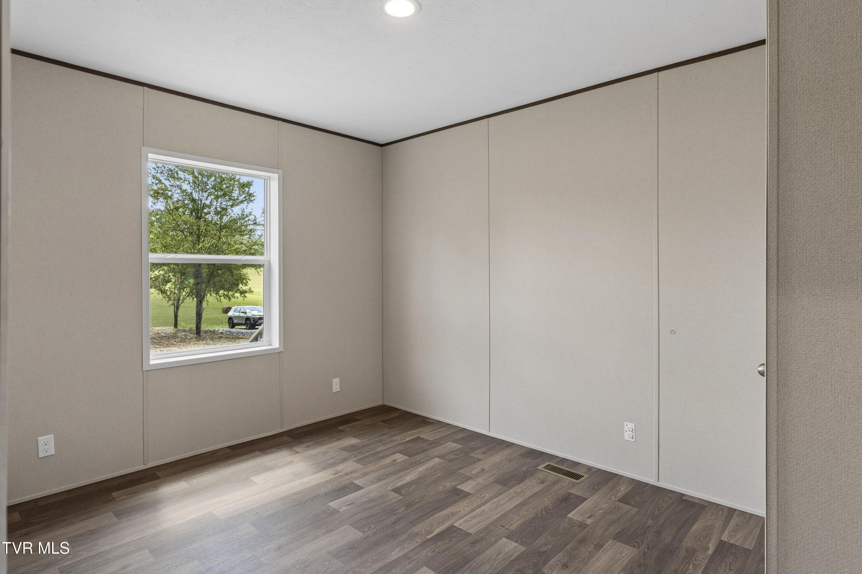 1485 Jearoldstown Road Chuckey, TN 37641 - Photo 18 of 39 Bedroom