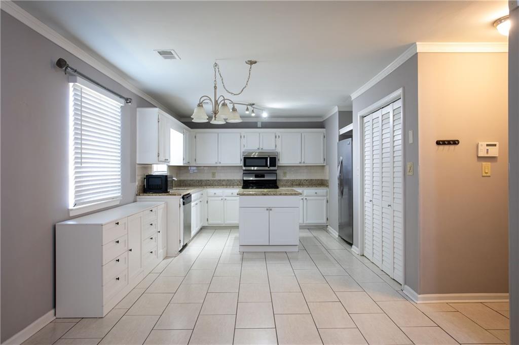 7216 New Dale Road Rex, GA 30273 - Photo 8 of 19