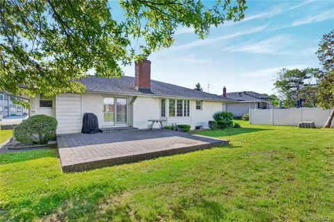 $1,195,000 | 11 Hazelwood Drive, Jericho, NY 11753