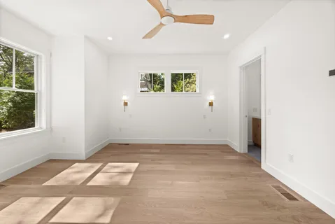 $2,195,000 | 34 Davis Street, Vineyard Haven, MA 02568