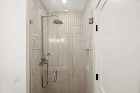 $2,195,000 | 34 Davis Street, Vineyard Haven, MA 02568